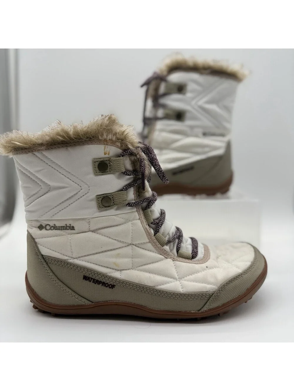 Columbia Womens Minx Shorty III (Size: 10) Faux Fur Waterproof Snow Boots
